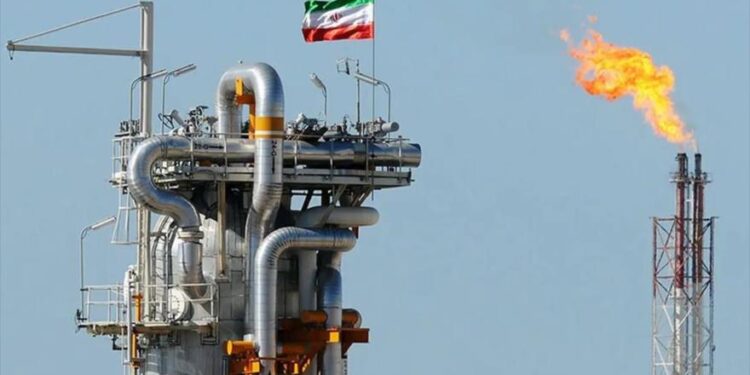 Petróleo a la baja: 3% menos tras la postura de EEUU.