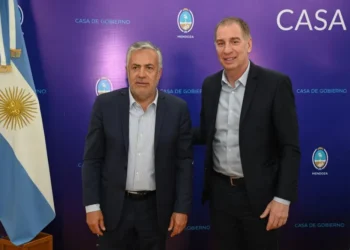 El ex vicejefe de Gobierno acelera su gira federal.