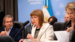 Reforma y crítica: Patricia Bullrich apunta a la “decadencia K”.