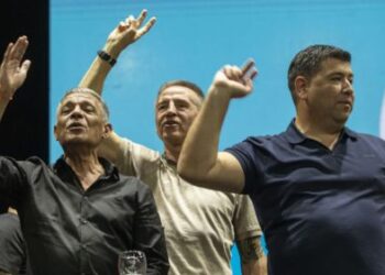 Medidas de fuerza: la CGT se reúne este miércoles.