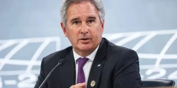 El estancamiento en los ascensos diplomáticos genera tensiones en la Cancillería y el Senado