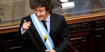 Fuertes críticas a Milei y solicitud de libertad para Cristina durante el acto conmemorativo por los 50 años del golpe