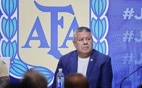 El Banco Central impone una multa de $18.000 millones a una casa de cambio asociada a Claudio ‘Chiqui’ Tapia