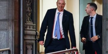 Resistencia interna al plan de desregulación de Sturzenegger en diputados