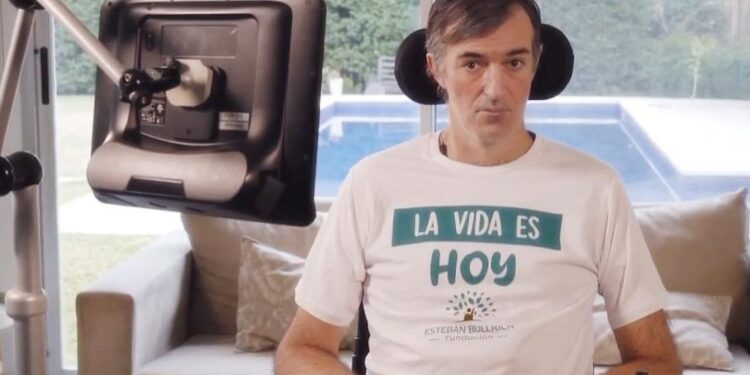 Esteban Bullrich: “La ELA se está llevando mi cuerpo, no debería llevarse también mi dinero”