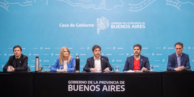 Un Ministro de Kicillof Acusa a Milei de ‘Robar’ y Reclama una Deuda de $22 Billones