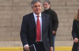 Versión Explosiva: Gregorio Dalbón revela la razón por la que no desplazan a Manuel Adorni: “Quieren evitar que hable”.