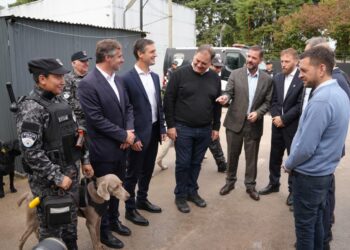 Intendentes se reunieron con el ministro de Seguridad bonaerense: buscan impulsar un proyecto de ley para crear policías municipales
