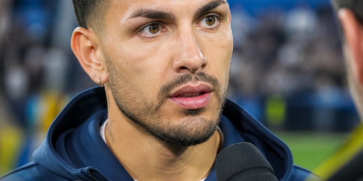 Paredes se pronuncia tras el empate de Boca: niega conflictos con Riquelme y critica al arbitraje