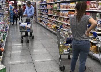 Descenso en las ventas de supermercados, autoservicios y centros comerciales