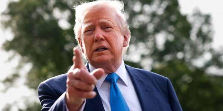 Donald Trump anuncia la liberación de buques detenidos en el estrecho de Ormuz