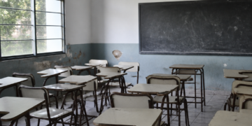 Recortes en Educación: El Gobierno afecta programas clave horas antes de la marcha universitaria