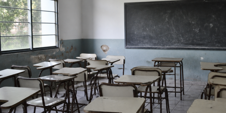 Recortes en Educación: El Gobierno afecta programas clave horas antes de la marcha universitaria