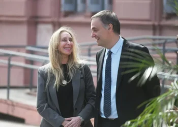Controversia interna por Manuel Adorni: Karina Milei retoma los diálogos con Bullrich y Milei se aísla para respaldarlo