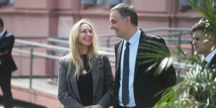 Controversia interna por Manuel Adorni: Karina Milei retoma los diálogos con Bullrich y Milei se aísla para respaldarlo