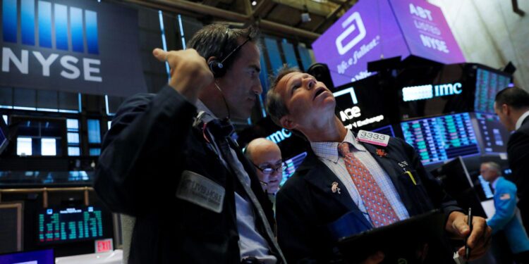 Mercados: acciones y bonos argentinos recuperan terreno gracias a Wall Street