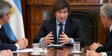El gobierno logró USD 200 millones para atender la deuda y renovó vencimientos en pesos
