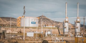 Disputa política en Chubut tras la cesión de tierras por parte de YPF