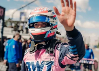 Franco Colapinto se alista para el Gran Premio de Mónaco: reunión con Flavio Briatore y apoyo de la F1