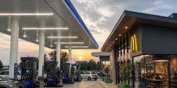 YPF impulsa la transformación de sus estaciones de servicio con la incorporación de McDonald’s