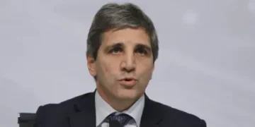 Luis Caputo responde al gobernador Quintela: ‘Matón de barrio’