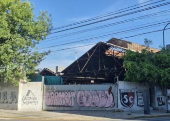 Progreso en la creación de una nueva plaza en San Cristóbal sobre un antiguo terreno ferroviario