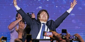 Milei mostró su optimismo económico ante legisladores de La Libertad Avanza
