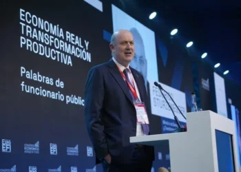 Falta de apoyo de aliados y veto de la cúpula: por qué naufragó la idea de volver a pedir facultades delegadas