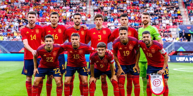 España reafirma su poder con una contundente victoria ante Francia en la semifinal