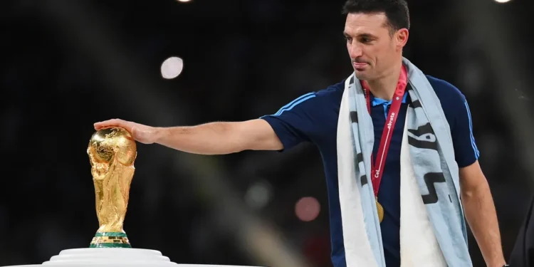 Primera aparición de Scaloni en Pujato tras la final del Mundial que sorprendió a muchos
