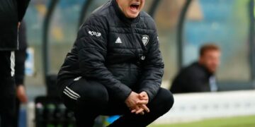 Descontento de Bielsa tras la eliminación de Uruguay en el Mundial