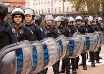 Actualización de protocolos de seguridad ante amenazas en escuelas por redes sociales
