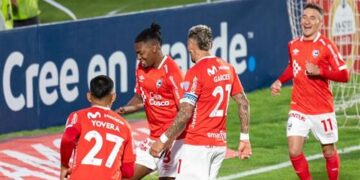 La altura fue un adversario letal para Lanús: eliminación y goleada para el campeón de la Sudamericana y la Recopa