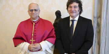 El Gobierno busca desvincular la llegada del Papa de la política y establece una mesa de coordinación
