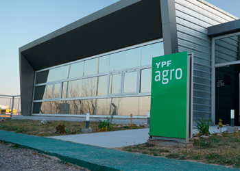 YPF reconsidera la venta de su negocio agropecuario y opta por mantenerlo dentro de la compañía