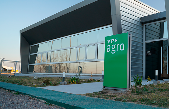 YPF reconsidera la venta de su negocio agropecuario y opta por mantenerlo dentro de la compañía