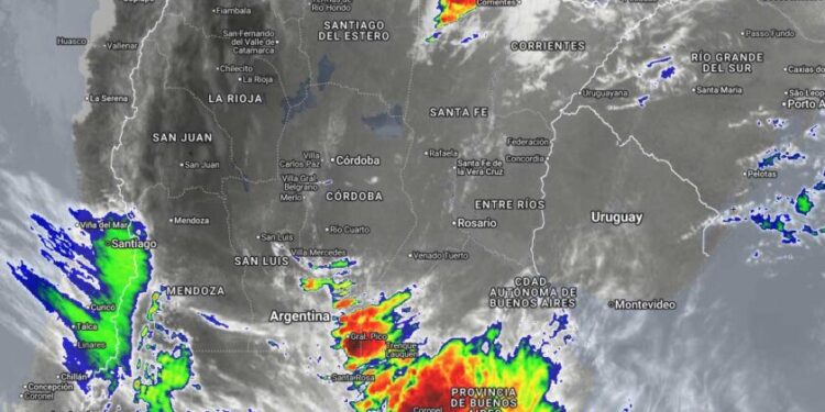 Actualización sobre el clima: alerta naranja en diez provincias por tormentas y pronóstico de lluvias