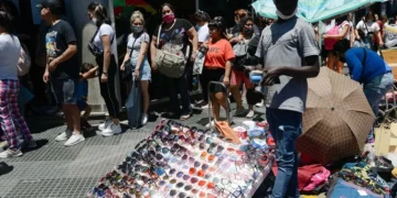 La venta informal en la Ciudad disminuyó más del 22% en julio: los rubros predominantes