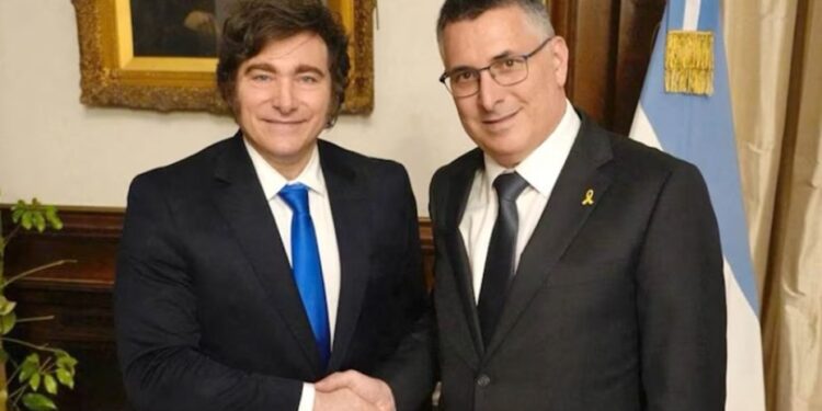 Javier Milei se reunió con el canciller de Israel durante su visita a Colombia