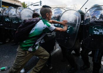 El gobierno nacional inicia acciones legales por un supuesto atentado contra la democracia