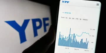 YPF implementa un split accionario: implicancias y consideraciones para inversores