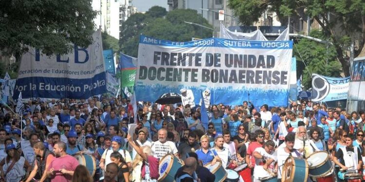 La provincia de Buenos Aires se opone a la fiscalización de las escuelas por parte del Gobierno nacional durante el paro docente