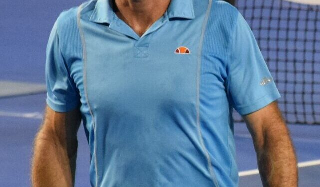 Una leyenda del tenis australiano se comprometió a los 61 años con una cantante: “Encontré a mi alma gemela”