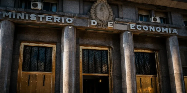 Desafíos en el roll over de la deuda: el Gobierno enfrenta vencimientos de $20 billones en septiembre