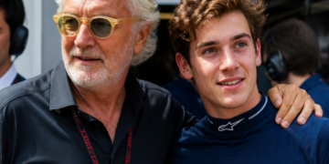 Franco Colapinto brilla en el Gran Premio de España y recibe apoyo de Flavio Briatore