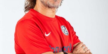 El regreso de Insua a San Lorenzo tras 880 días: un período marcado por la crisis institucional