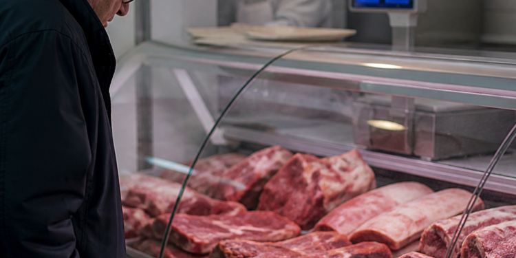 El consumo de carne vacuna en agosto alcanza su nivel más bajo en dos años
