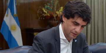 Lacunza advierte sobre los peligros del kirchnerismo y la necesidad de cambios en el Gobierno