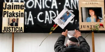 Procesamiento de ocho exfuncionarios por el atentado a la AMIA