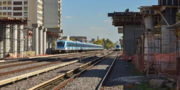 Colisión en el Tren Sarmiento: un automóvil impactó con una formación en Ramos Mejía